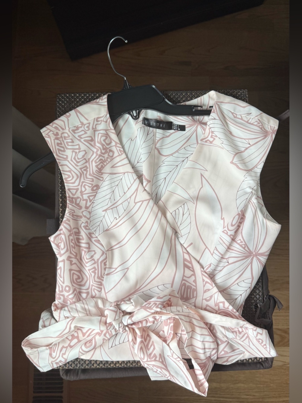 Sestree Pink Leaf Print Shell Top and Pants